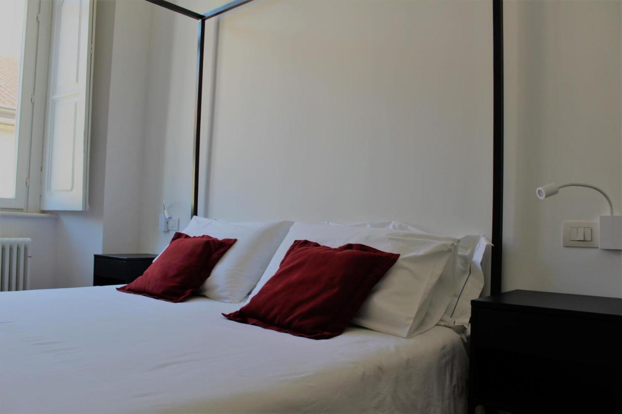 Palazzo Della Torre Elegant Apartment In Como Eksteriør billede