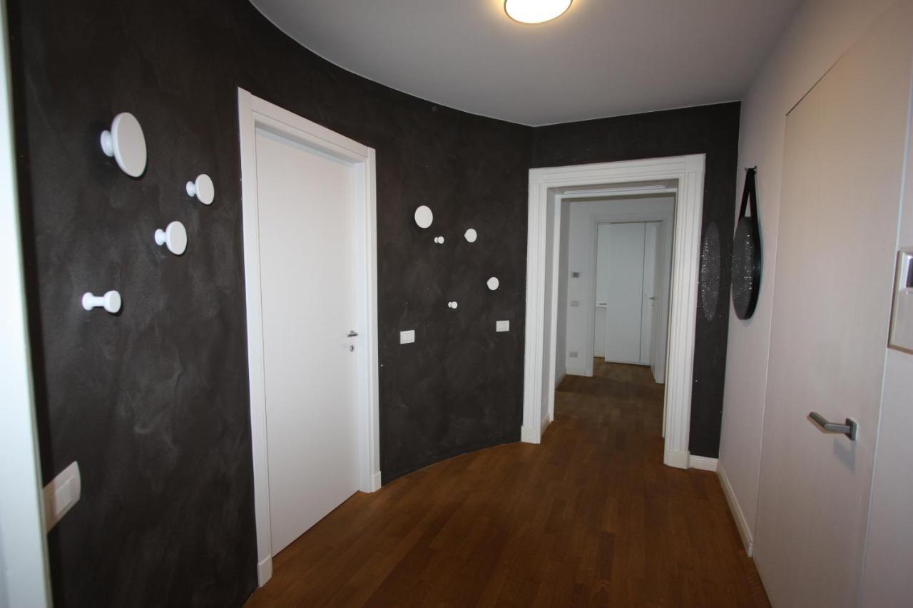 Palazzo Della Torre Elegant Apartment In Como Eksteriør billede